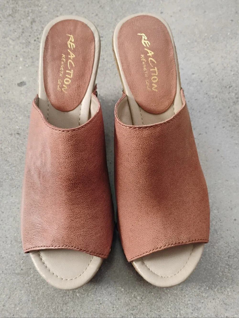Reaction Kenneth Cole Swell Mauve Brown Open Toe Studded Wedge Slides